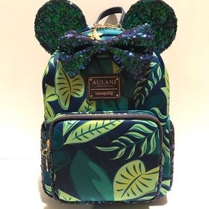 NWT Aulani Disney’s Resort & Spa Paradise Vibes Loungefly Backpack
